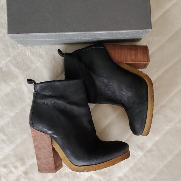 Black leather Allsaints Lacote Boots - Picture 4 of 8